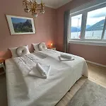 Sognefjord Gjesteheim Bed & Breakfast *