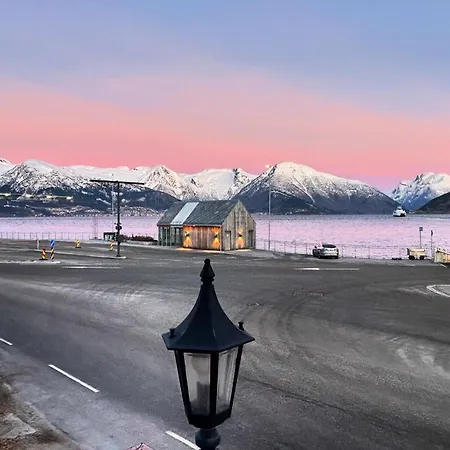 Sognefjord Gjesteheim * Vangsnes