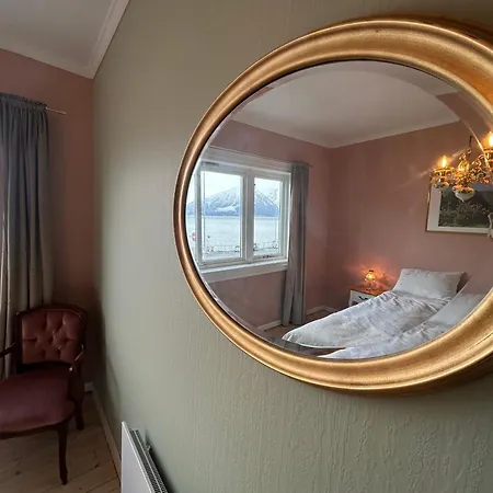 Sognefjord Gjesteheim فندق مبيت وإفطار Vangsnes