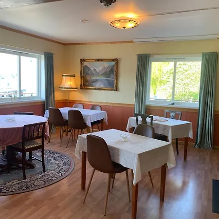 Sognefjord Gjesteheim فندق مبيت وإفطار *