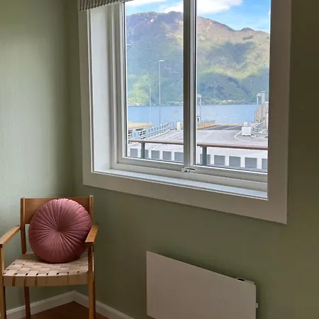 Sognefjord Gjesteheim Bed & Breakfast
