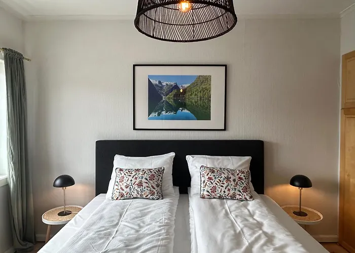 Sognefjord Gjesteheim Vangsnes