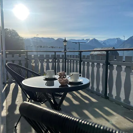 Sognefjord Gjesteheim 住宿加早餐酒店 *